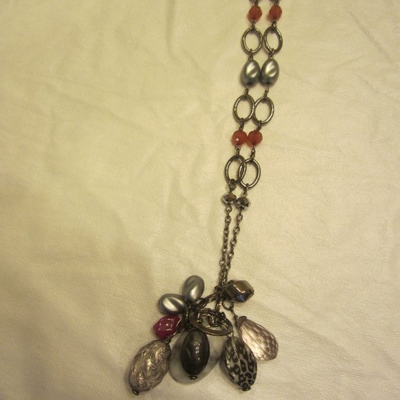 VTG 90'S SILVERTONE NECKLACE SIGNED NY, W/MULTI STONE & BEAD PENDANT - Picture 2 of 3
